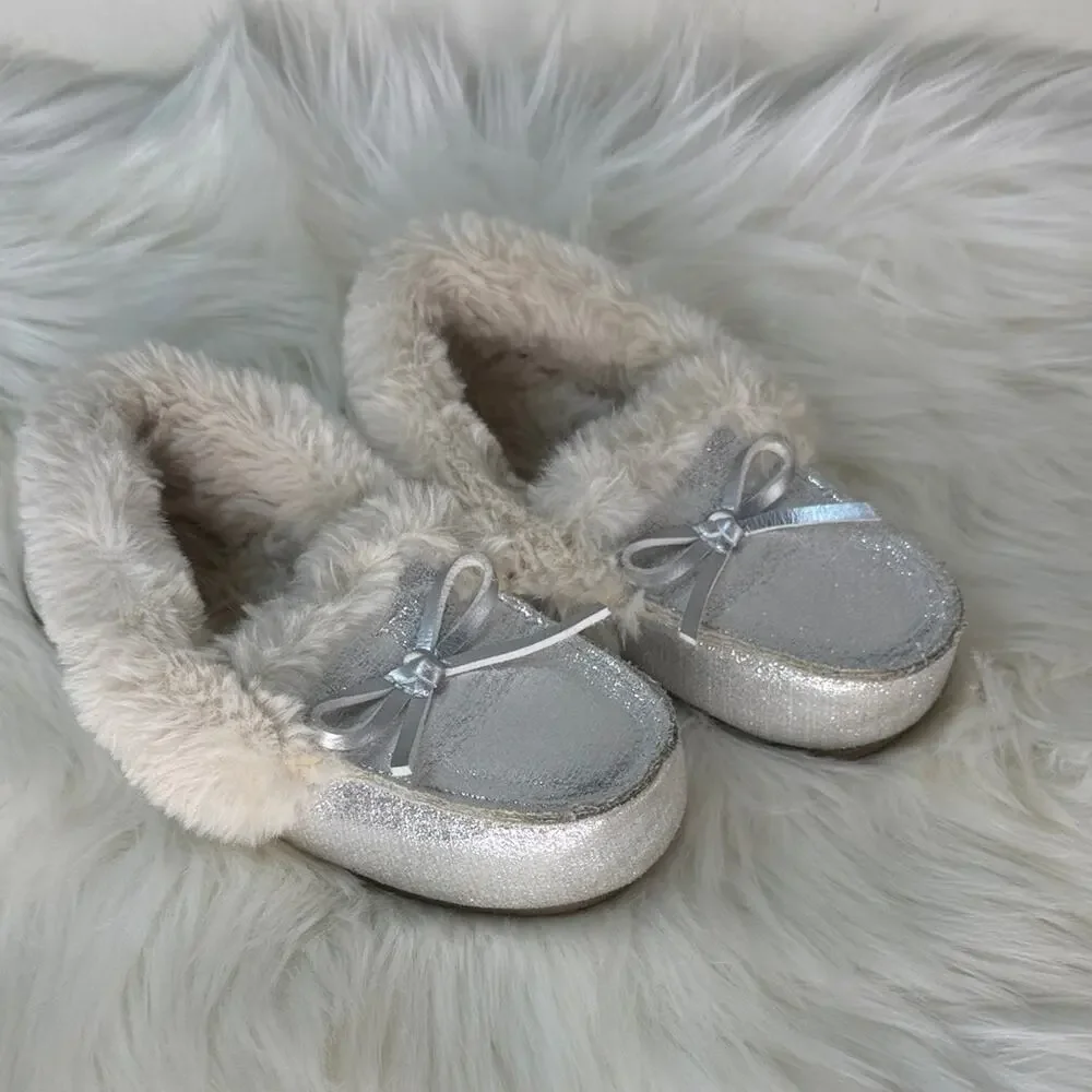 Cat & Jack Cozy Medora Moccasin Silver Kids Slippers Toddlers size 10